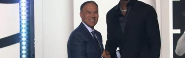 开云官网-不是中锋！湖人交易获36号签选中15+5矮壮防守悍将