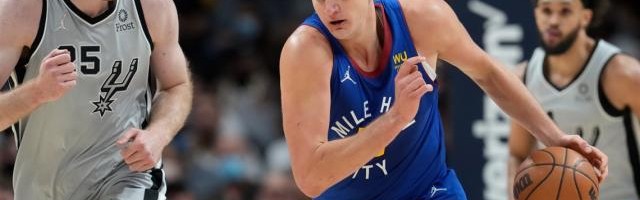 开云体育下载-新赛季开局状态火热 约基奇朝着卫冕MVP狂奔而去