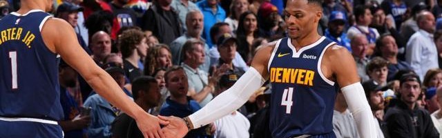 开云体育下载-韦少真成毒药？两战18中2坑苦约基奇：掘金板凳告急