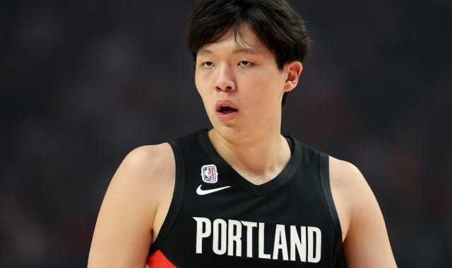 开云体育下载-杨瀚森2分2犯规表现不及里斯 下一战将直面约基奇