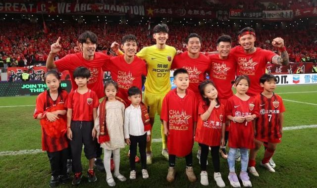 崇明6虎三张感慨：人生还有几回搏 最不容易的冠军