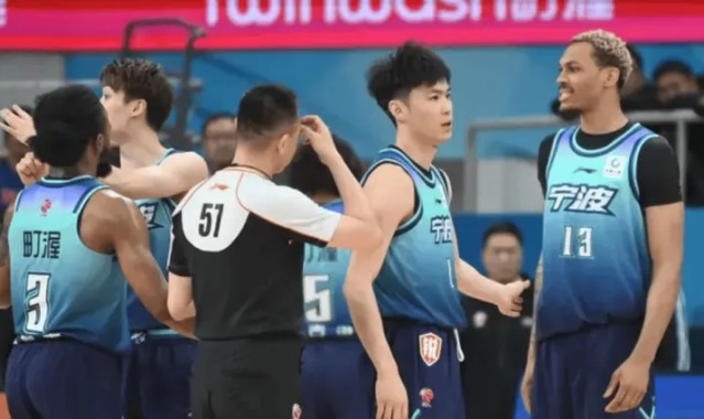 开云APP-媒体人：场均4.9分，贝兹利的重要性完全不能和辛普森相比