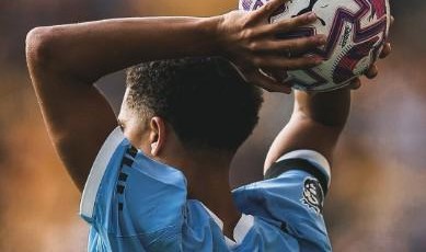 邮报：刘易斯上周说不想离队，与维亚纳会面48小时内谈妥续约