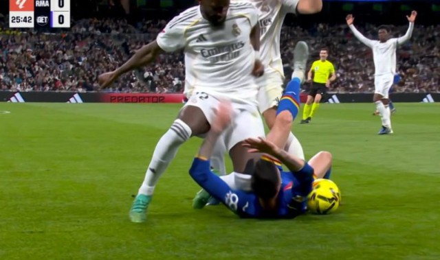 开云体育下载-西媒：裁判界均认定吕迪格应禁赛4-12场，当值VAR重大失误