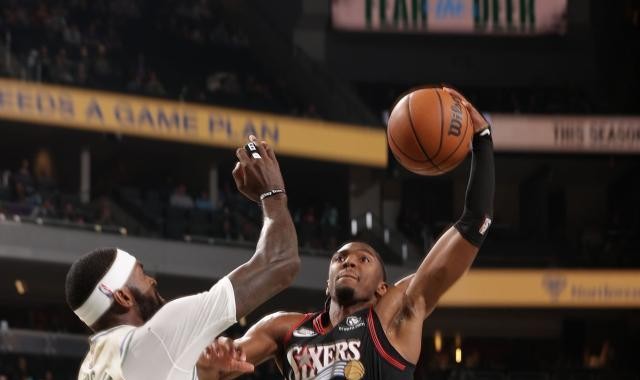 费城新王！马克西场均轰33+7，乔治：他是灵魂人物