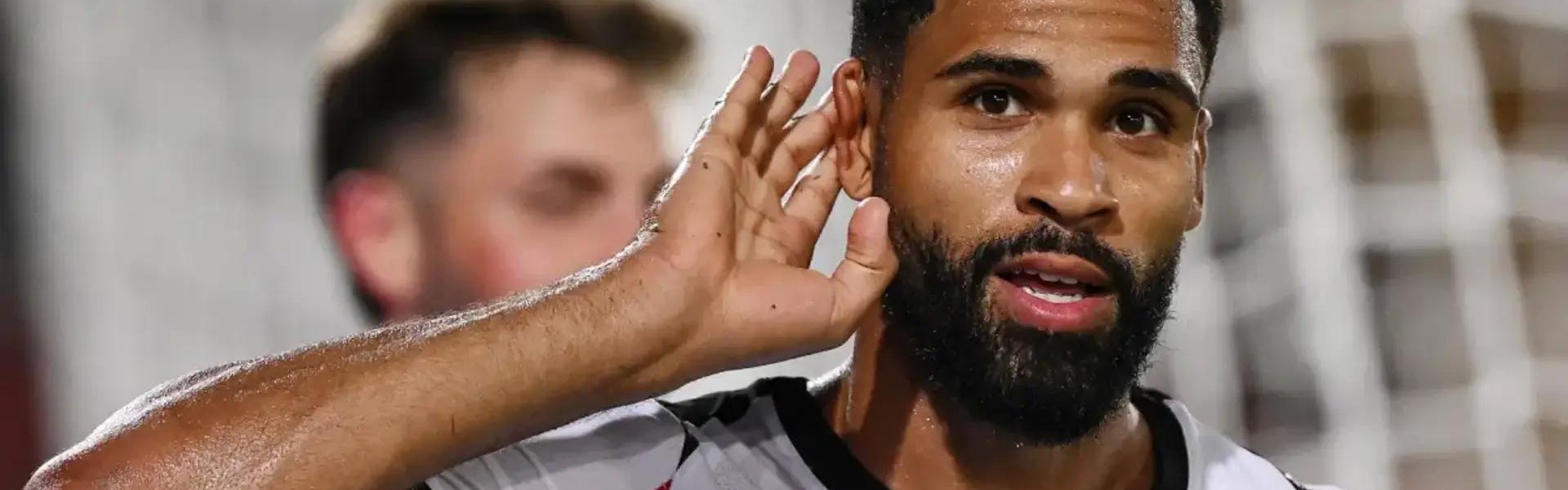 开云官网-罗马诺：截至目前曼联没接触奇克，维拉正在尝试引入他