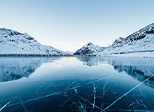 他值得！赛后老特拉福德现场球迷高唱：再留一年，卡塞米罗