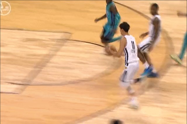 1657349789818054578.gif 1.gif